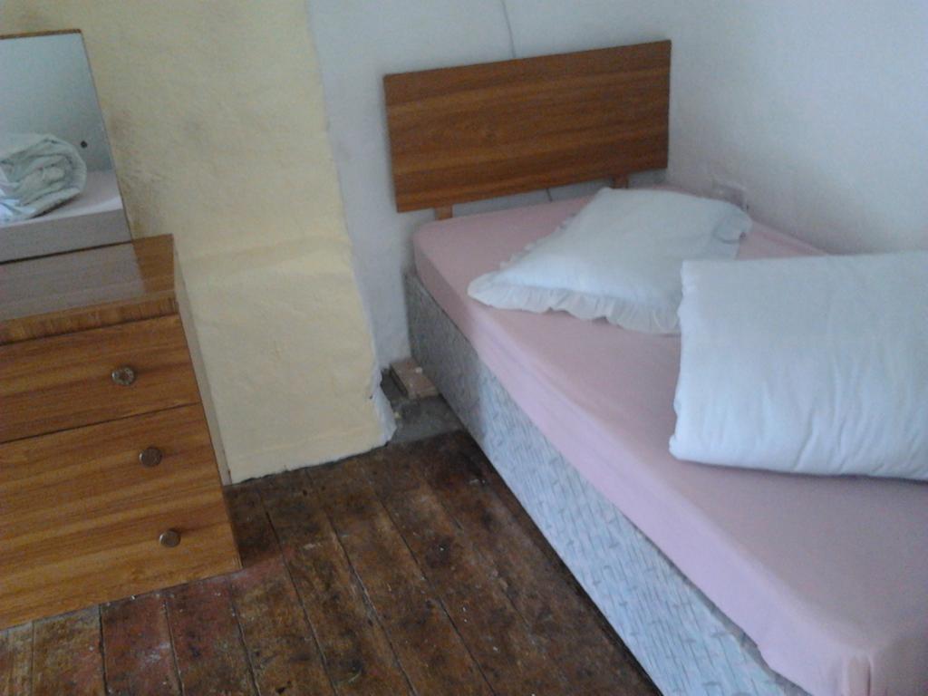 Westland Traditional Cottage Dated 1700'S Ardea الغرفة الصورة